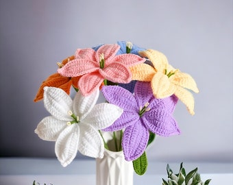 Fleurs artificielles de lys tricotées à la main, cadeau de fête des mères, bouquet de fleurs au crochet fait main, cadeau de fête des mères, cadeau d'anniversaire de fête des mères