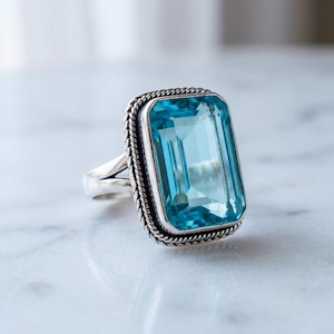 Enorme anillo de plata de ley con aguamarina talla esmeralda, joyería llamativa de estilo bohemio vintage.