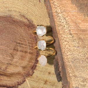 Raw White Quartz Three Stone Ring, Gold Plated Adjustable Triple Gemstone Ring, Natural Crystal Statement Ring, Boho Rough Stone Jewelry