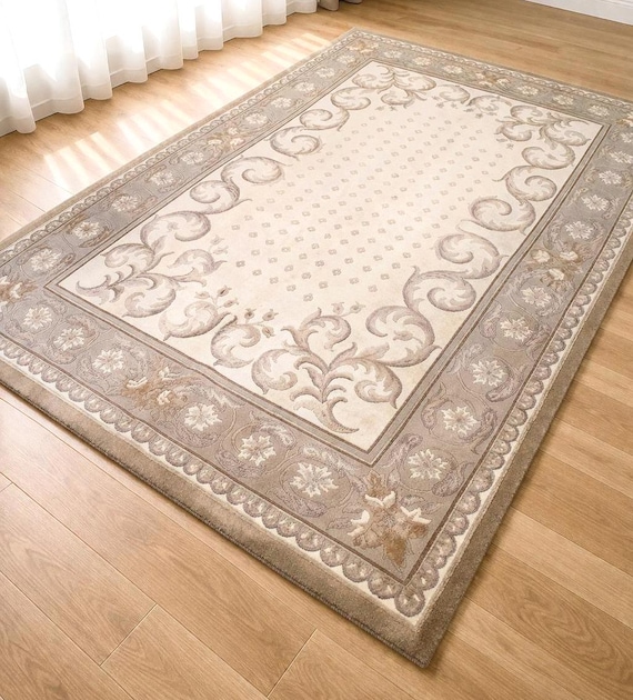 Handwoven Chinese Wool Rug 5.6x7.9 ft Beige Oriental Area Rug Traditional Floral Carpet Classic Living Room Decor One of a Kind