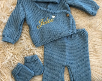 Completo personalizzato per neonato con ricamo | Completo in maglia per neonato | Nome ricamato | Regalo per baby shower | Set in morbida maglia