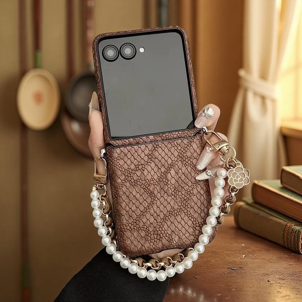 Aazon.co: Ailiber for otorola Razr 2024 Plus Case with Belt Clip