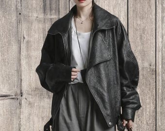 Oversized Black Leather Jacket: Women's Vintage Style Outerwear