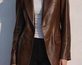 Blazer de cuero genuino: Chaqueta de cuero marrón a medida para mujer