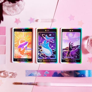 moonchu nebulöse Tarot-Aufkleber pt.II holographisch gestanzter Vinyl Aufkleber | AUFKLEBER | Tarot Karten, magischer Aufkleber, Mond Laptop Aufkleber