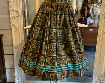 1950s cotton swing skirt, novelty print, paisley Size Small