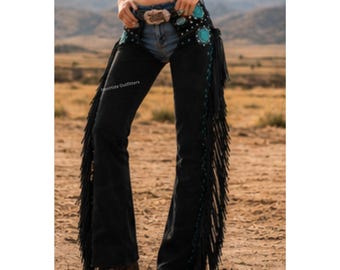 Läderchaps för kvinnor, anpassade westernbyxor i mocka för cowgirl, rodeochaps med fransar, tjur- och ridning, personliga cowgirlpresenter