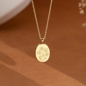 Engraved Birth Flower Locket Necklace, Personalized Locket Necklace with Photo, Birthday Gift for Daughter, Necklace for Mom, Christmas Gift
