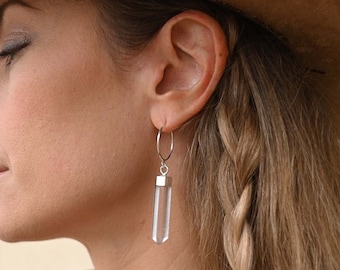 Quartz Crystal Silver Hoop Earrings - Clear Quartz Crystals - Crystal Pendant -Minimalistic Jewelry - Bride Earrings - Everyday Earrings