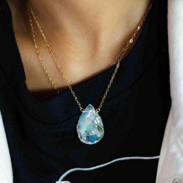 Angel Aura Quartz Gold Filled Pendant Necklace – Iridescent Rainbow Crystal, Boho