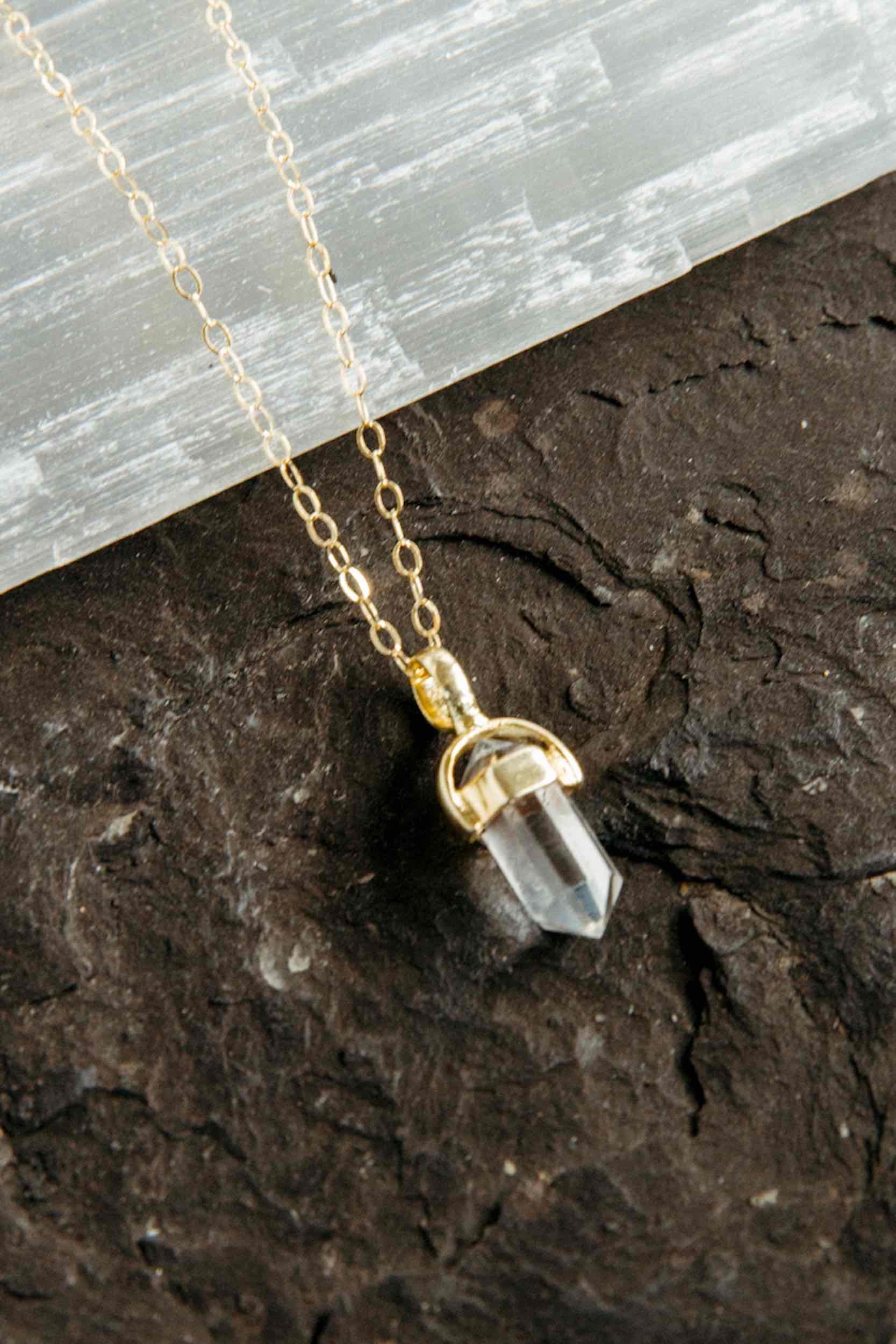 ネックレス・ペンダント Clear Quartz Long Necklace #7802 Quartz Pendant Gold Necklace - Clear Quartz Healing Jewelry