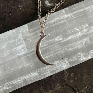 Crescent Moon Pendant Necklace – Sterling Silver Celestial Boho Jewelry