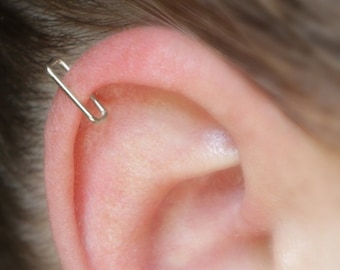 Straight Edge, Fake Earring (silver) Fake Cartilage Piercing, Ear Cuff  NO PIERCING, staple, Line, fake piercing, plain, simple