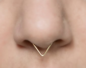 14k, Fake Septum Ring, Dreieck, 14k GOLD gefüllt, Septum Manschette, 20 Gauge, Kein Piercing erforderlich, Fake Piercing, Fake Nasenring, Fake Septum