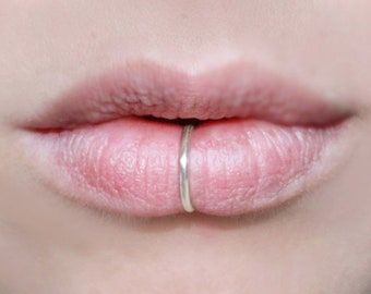 NEW! NO PIERCING Extra Thick Lip Ring Silver 16 gauge, lip cuff, faux lip ring, fake piercing Labret coachella jewelry