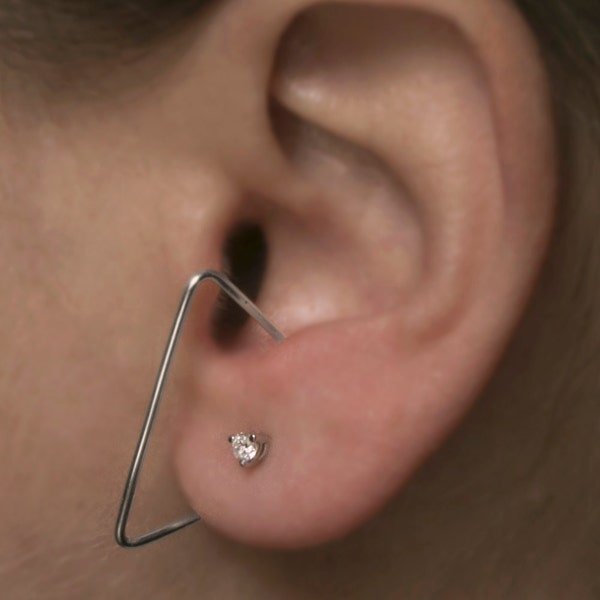 Delta Lobe Cuff, NO PIERCING REQUIRED! Silver, 18 gauge, Triangle Ear Cuff, fake earring, faux piercing, Chevron, Triangle Earring