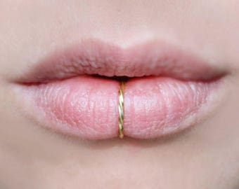 Fake Lip Ring, Twisted Lip Cuff - NO PIERCING required, 18 gauge, GOLD faux lip ring, fake piercing Labret coachella jewelry, nickel free