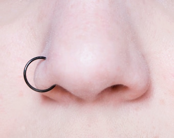 Extra großer Hoop, gefälschter Nasenring, 20 Gauge, schwarzer Nasenring, Körperschmuck, Piercing, Faux, Nasenring, groß, großer Hoop, groß, Goth, Szene