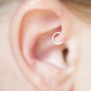 Fake DAITH Piercing Ear Cuff (Silver) 20 gauge, Faux, hoop earrings, plain, simple, minimalist, Helix/Cartilage NO piercing required