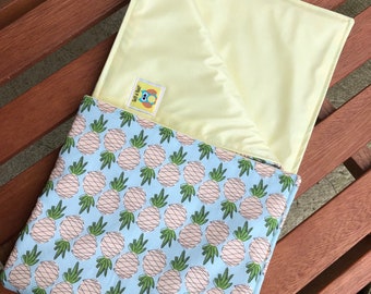 CUSTOM Baby Wasserfest Wickelunterlage