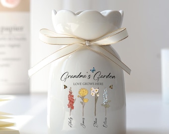 Grandma’s Garden Flower Vase, Birth Flower Vase, Custom Name Flower Vase, Botanical Home Decor, Ceramic Bud Vase For Grandma, Mother’s Day