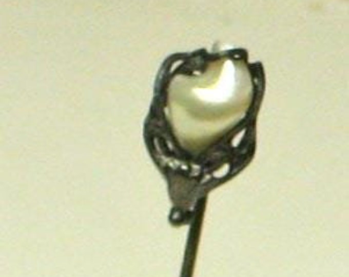 Vintage Art Nouveau Natural Pearl Sterling Topped Cravat Pin