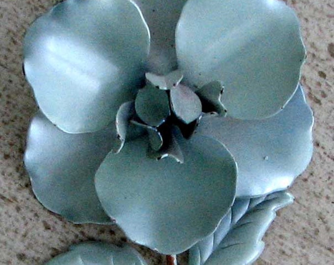 Mid Century Retro Green Flower Brooch Pin