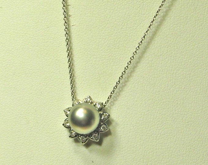 Medium Gray Tahitian Pearl and Diamond Pendant on Chain