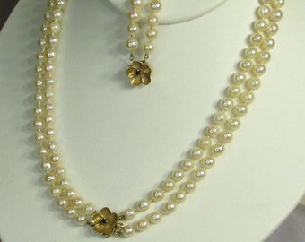 Vintage Mid Century Quality Saltwater Pearl Necklace and Bracelet Set
