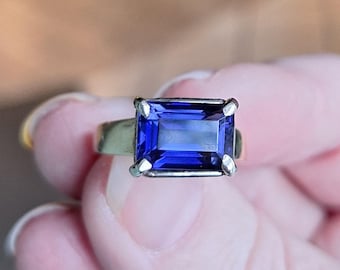 DEEP PURPLE IOLITE Gold Ring