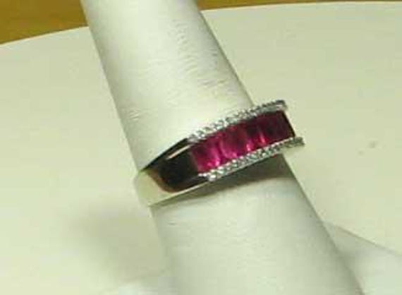 Natural Ruby and Diamond Ring Set in White Gold - image 5