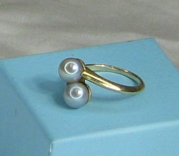 Beautiful Bluish Gray Double Pearl Ring - image 3