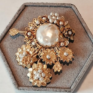 Miriam Haskell Gold Brooch - Etsy