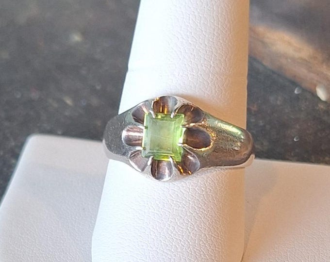Sterling Silver Peridot Ring