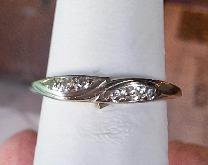 Vintage 14K White Gold Bypass Wedding Band with Diamonds