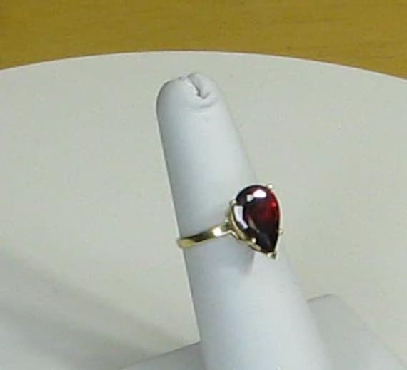 Yellow Gold Solitare Pear Shaped Garnet Ring - image 2