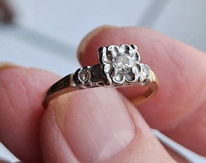 14K Yellow Gold Vintage 1940's Diamond Engagement Ring with White Gold Top