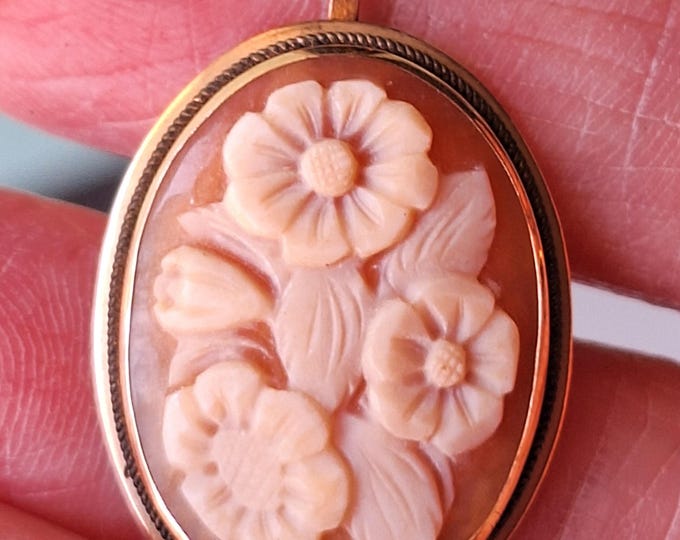 14K Gold Shell Cameo Flower Bouquet Pendant Brooch