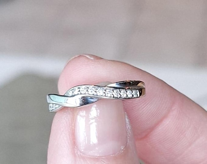 10K White Gold Diamond Bypass Wedding band with Natural Diamonds