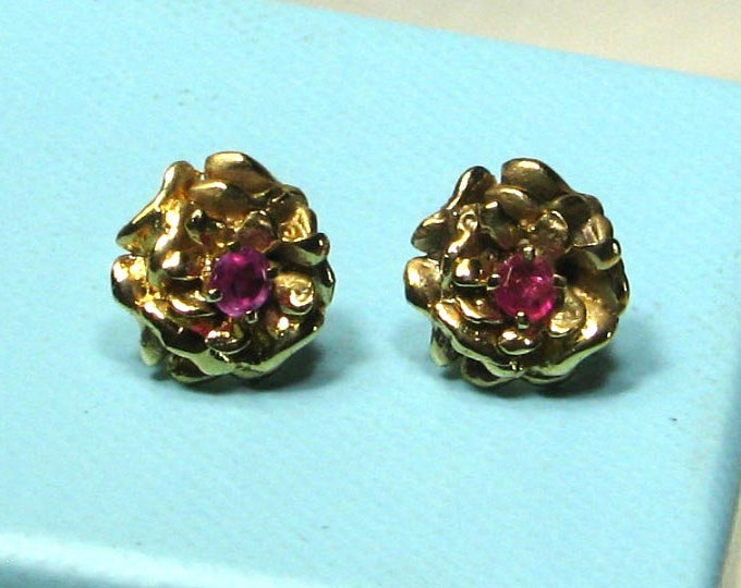 Vintage 14K Yellow Gold Flower Earrings with Ruby Centers