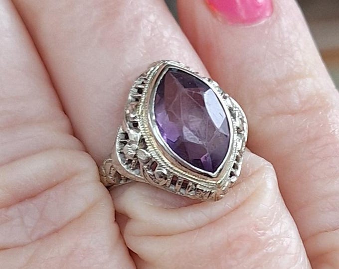 Vintage Edwardian Early Deco 18K White Gold Amethyst Ring