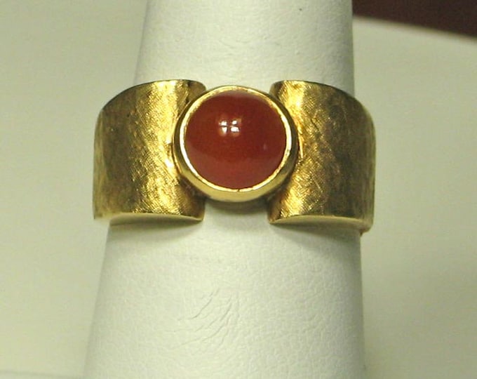 Vintage Mid Century Retro Carnelian Gold Ring