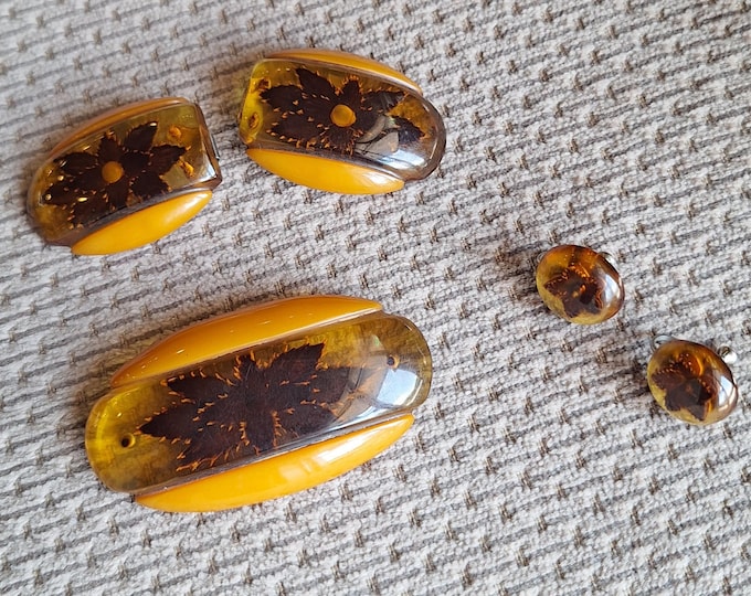 Vintage Art Deco Reversed Carved Flower Apple Juice Brown Brooch, Belt Buckle and Earring Set