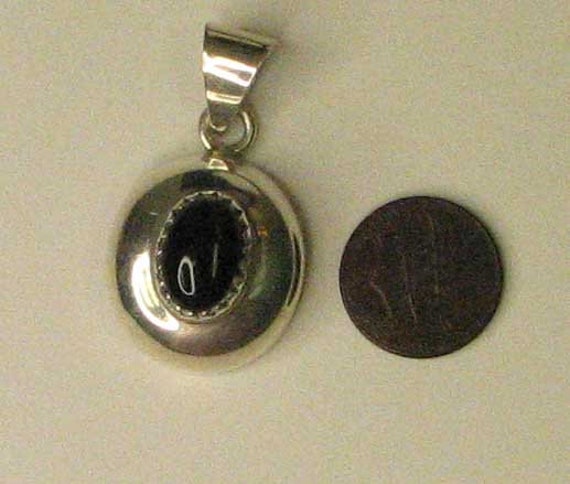 Native American Sterling Silver Onyx Pendant - image 6