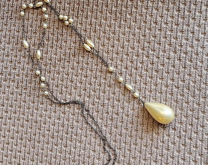 Vintage Art Deco Faux Pearl Drop Flapper Necklace