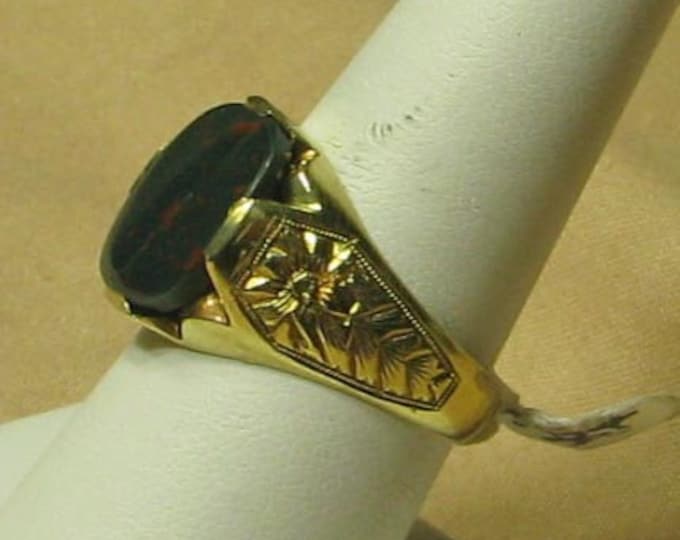 Vintage Edwardian Gold Bloodstone Ring