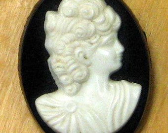 Vintage Black Frameless Cameo