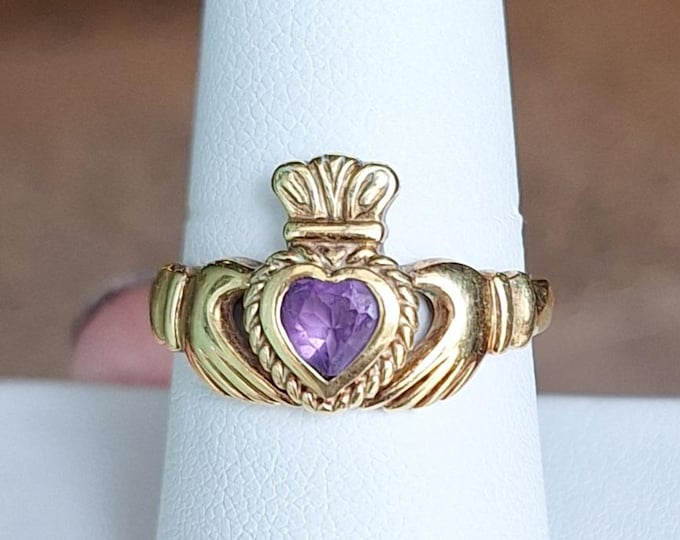 14K Yellow Gold Amethyst Claddagh Ring