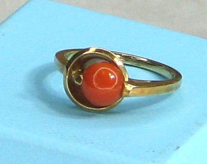 Vintage Retro Coral Ball Gold Ring