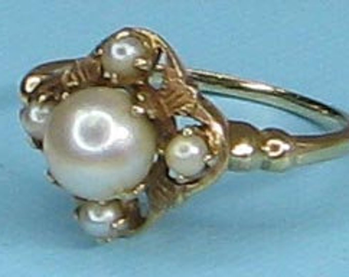 10K Yellow Gold Pearl Ring